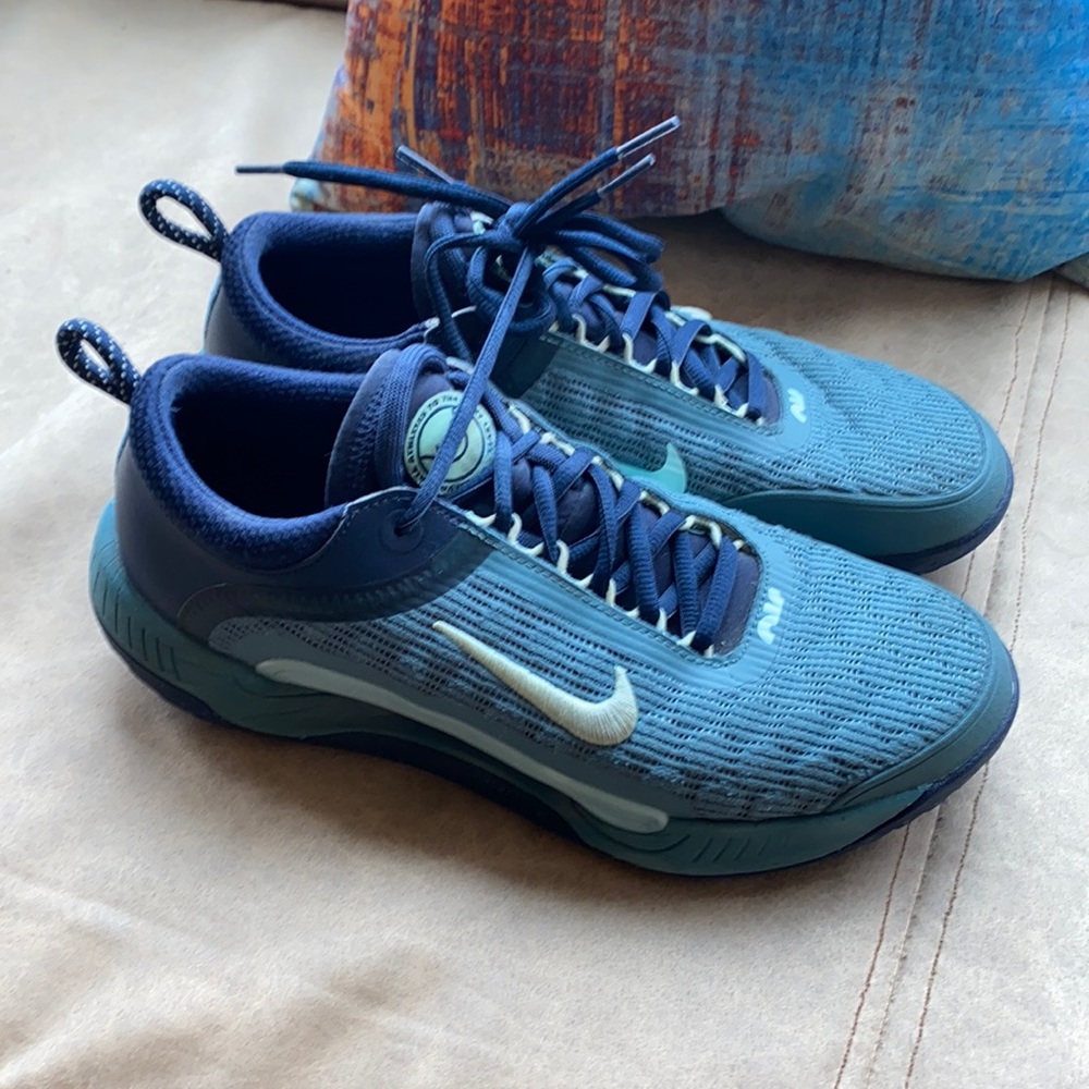 Nike court NXT men’s tennis shoes size 8